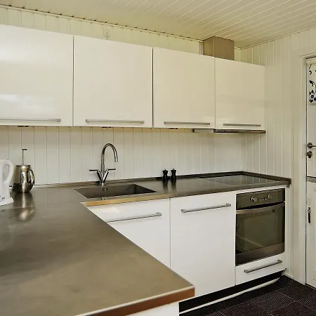 Hébergement de vacances Two-bedroom Holiday In Svendborg 4 *