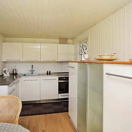 Two-bedroom Holiday In Svendborg 4 Thurø By